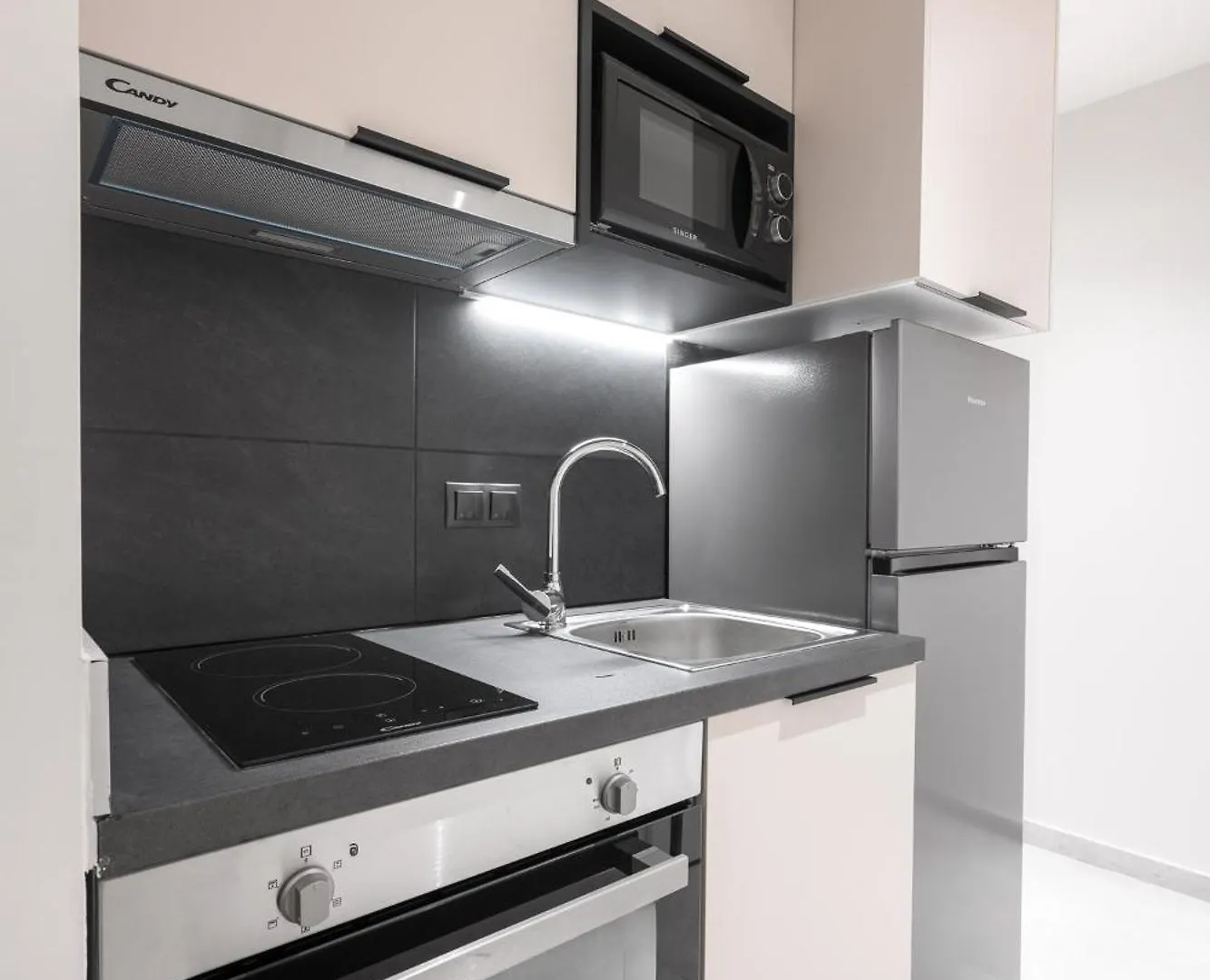 Vellow Door, Nilie Hospitality Mgmt テッサロニキ アパート
