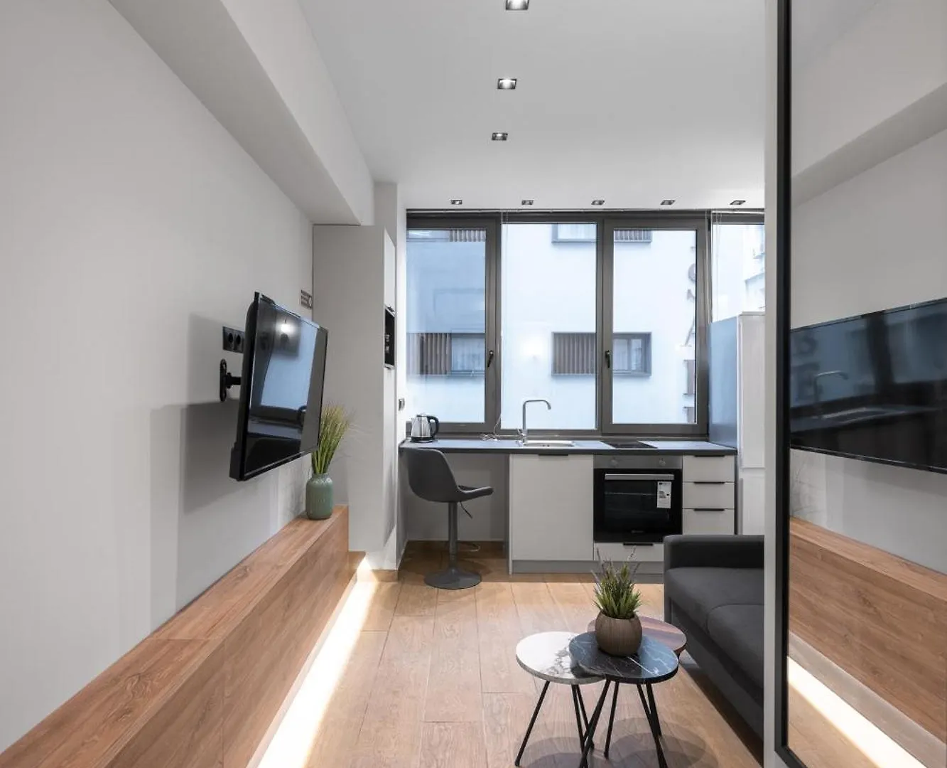 Vellow Door, Nilie Hospitality Mgmt テッサロニキ